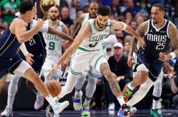 开云APP-尼克斯横扫凯尔特人，杜兰特带队取胜