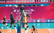 开云体育中国-排球比赛选手团结协作，力克对手