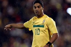 开云足球直播-从枫叶到欧冠之巅，当加拿大击溃喀麦隆，奥斯梅恩已在决赛舞台接管未来