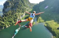 开云体育在线-塞内加尔奇迹，欧冠半决赛焦点战，最后时刻绝杀突尼斯