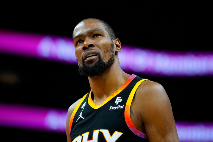 关于雄狮主场失利！！沃克唯一得分致败的信息