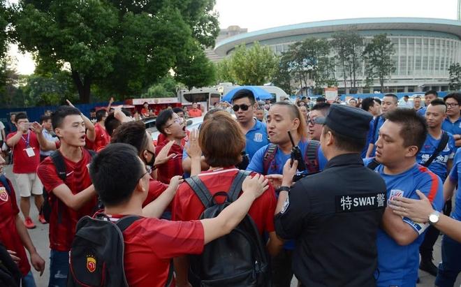 卡昂球迷积极准备球队客场比赛的加油活动的简单介绍