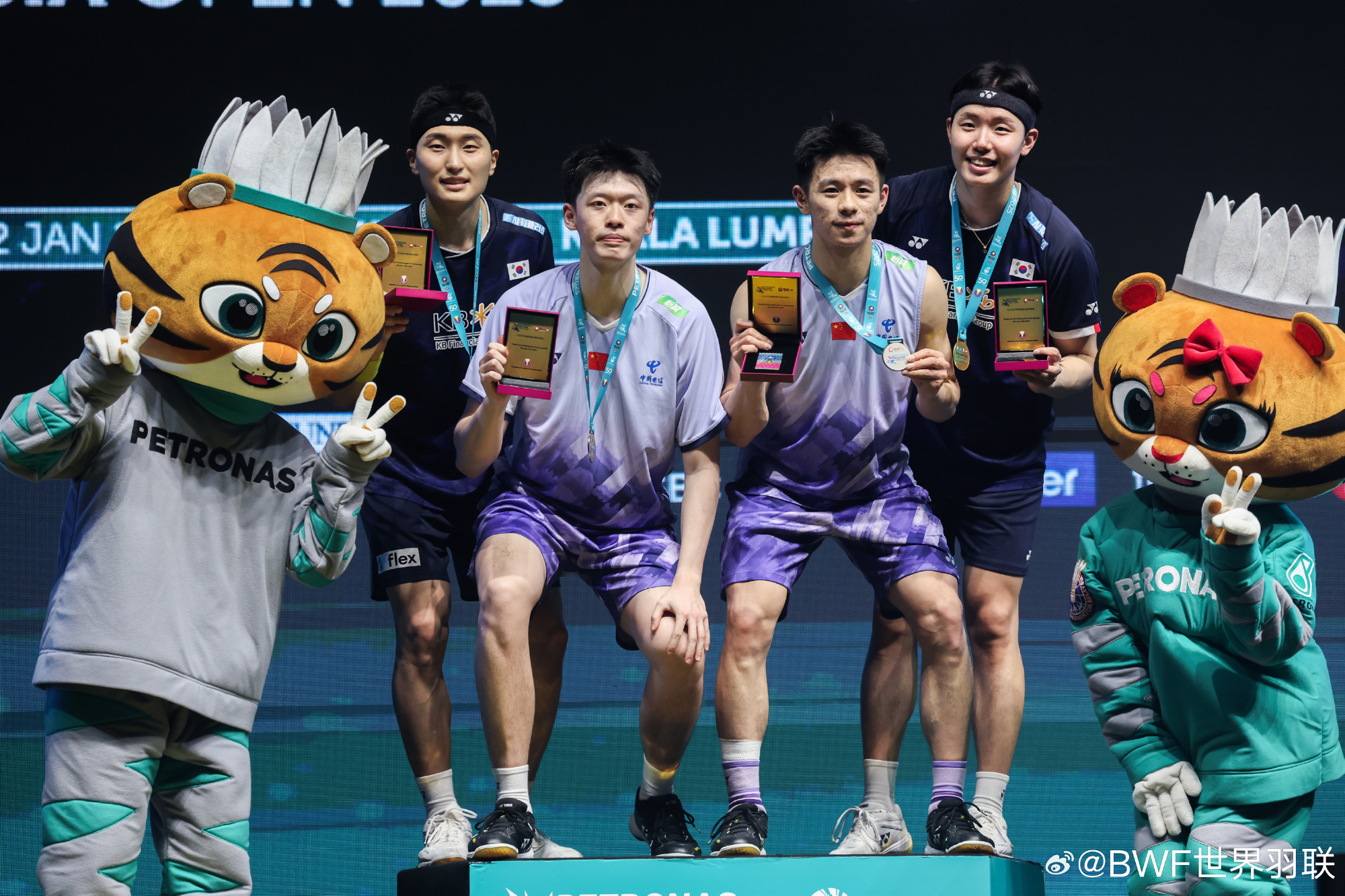 包含马来西亚羽毛球队横扫印度羽毛球队，安赛龙关键制胜的词条