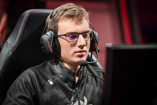 FNC力克G2，Uzi绝境逆转