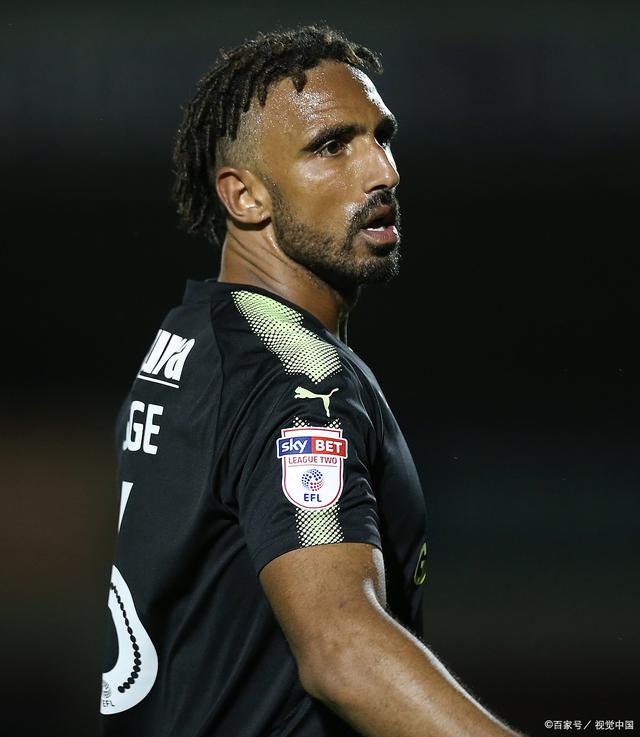 阿尔维斯表现出色，成西甲新宠