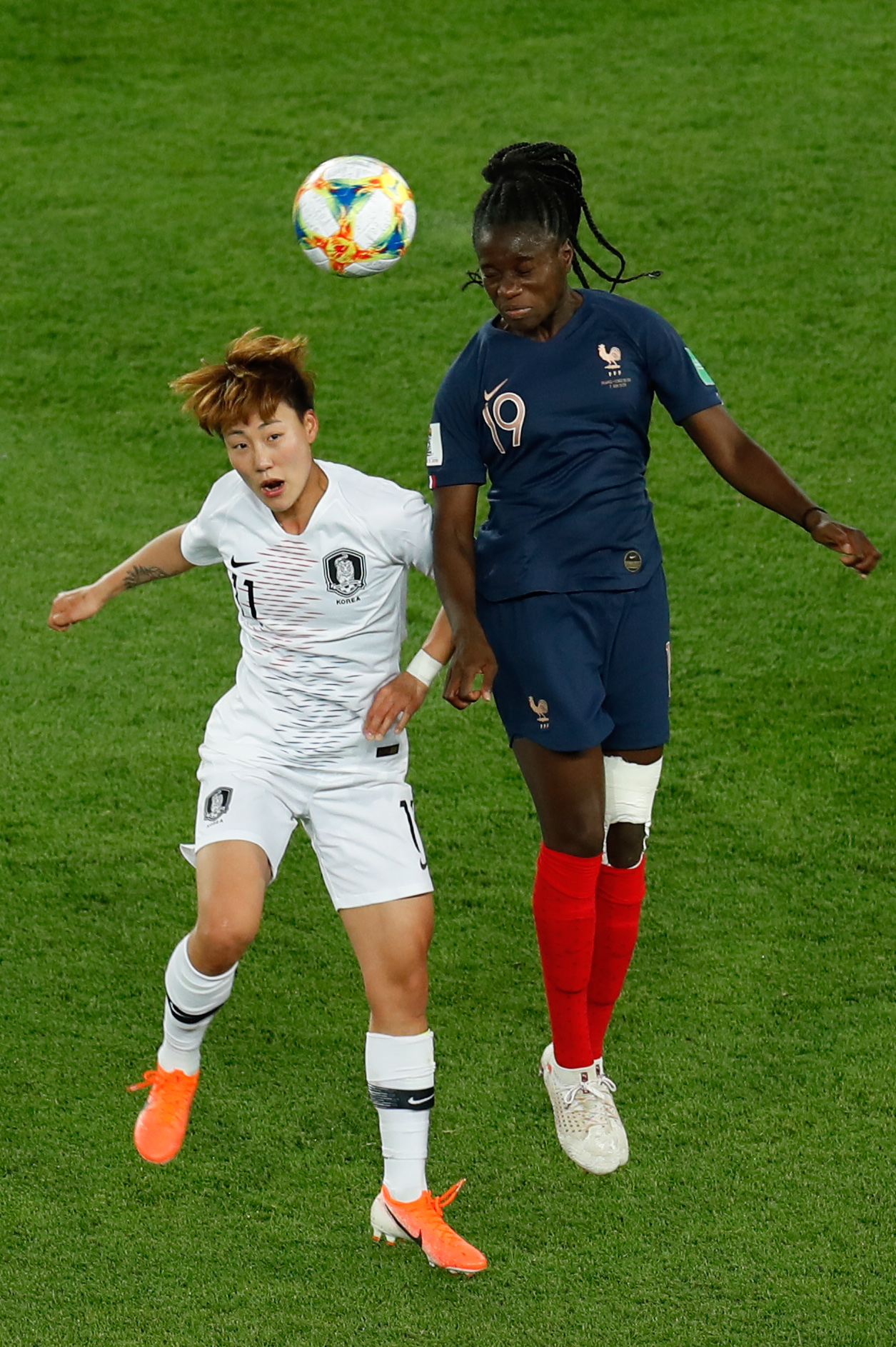 法国队虫桑毁挑牢她胜捧得冠绝封神通往