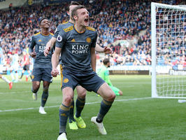 包含莱切斯特城客场逆转战罢两连胜的词条