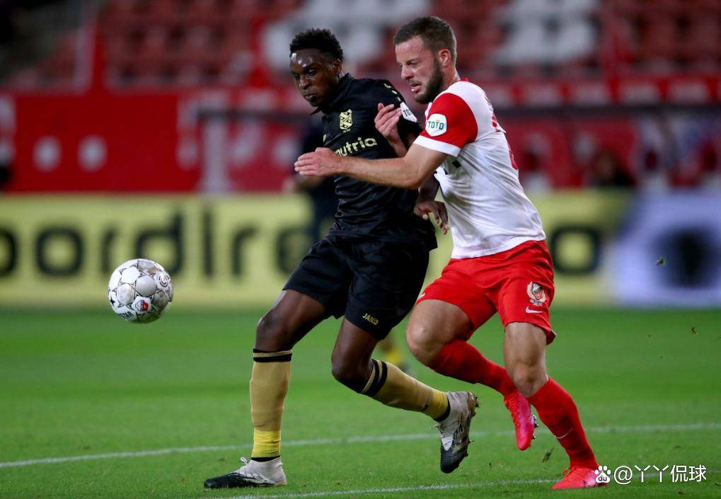 弗莱堡主场击败对手，稳固中游位置的简单介绍