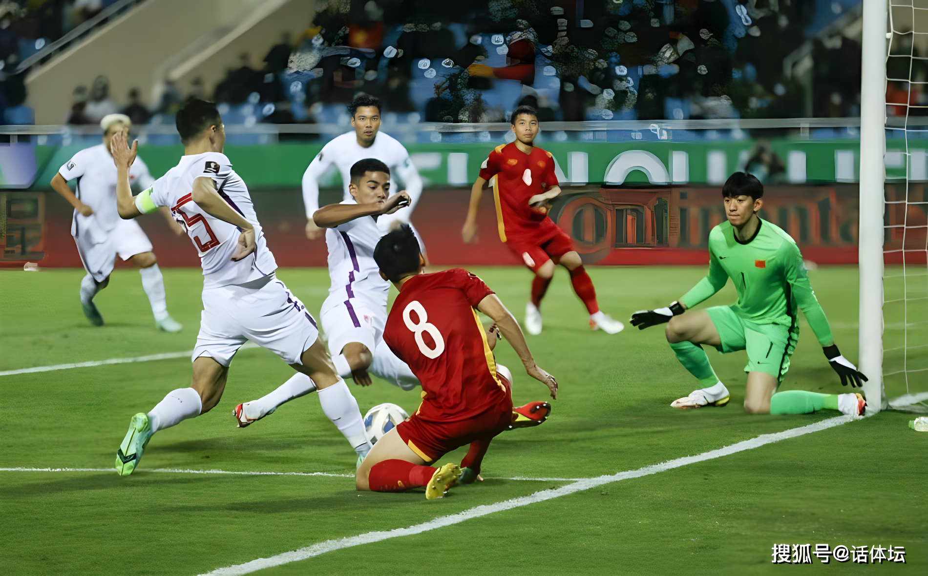 关于球场风云！国内足球职业联赛一幕幕精彩绝伦的信息