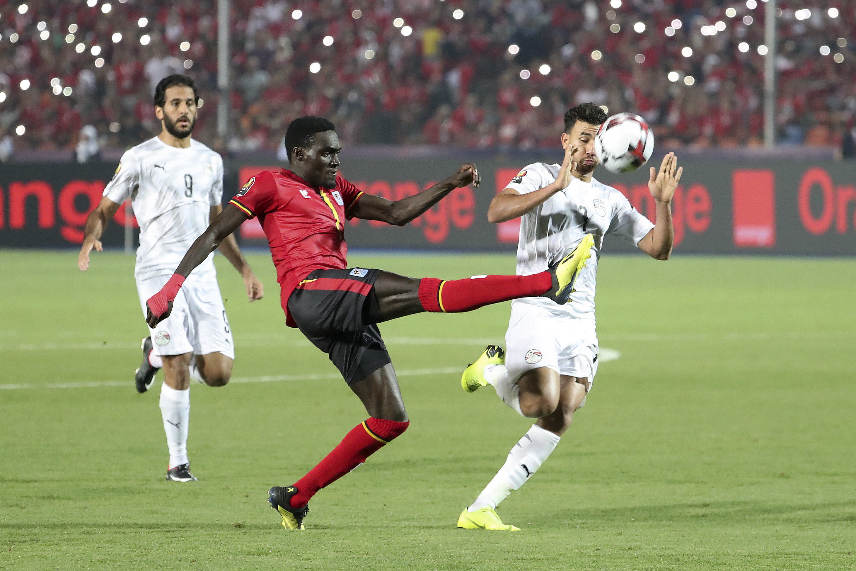 非洲球队在国际赛事中表现抢眼