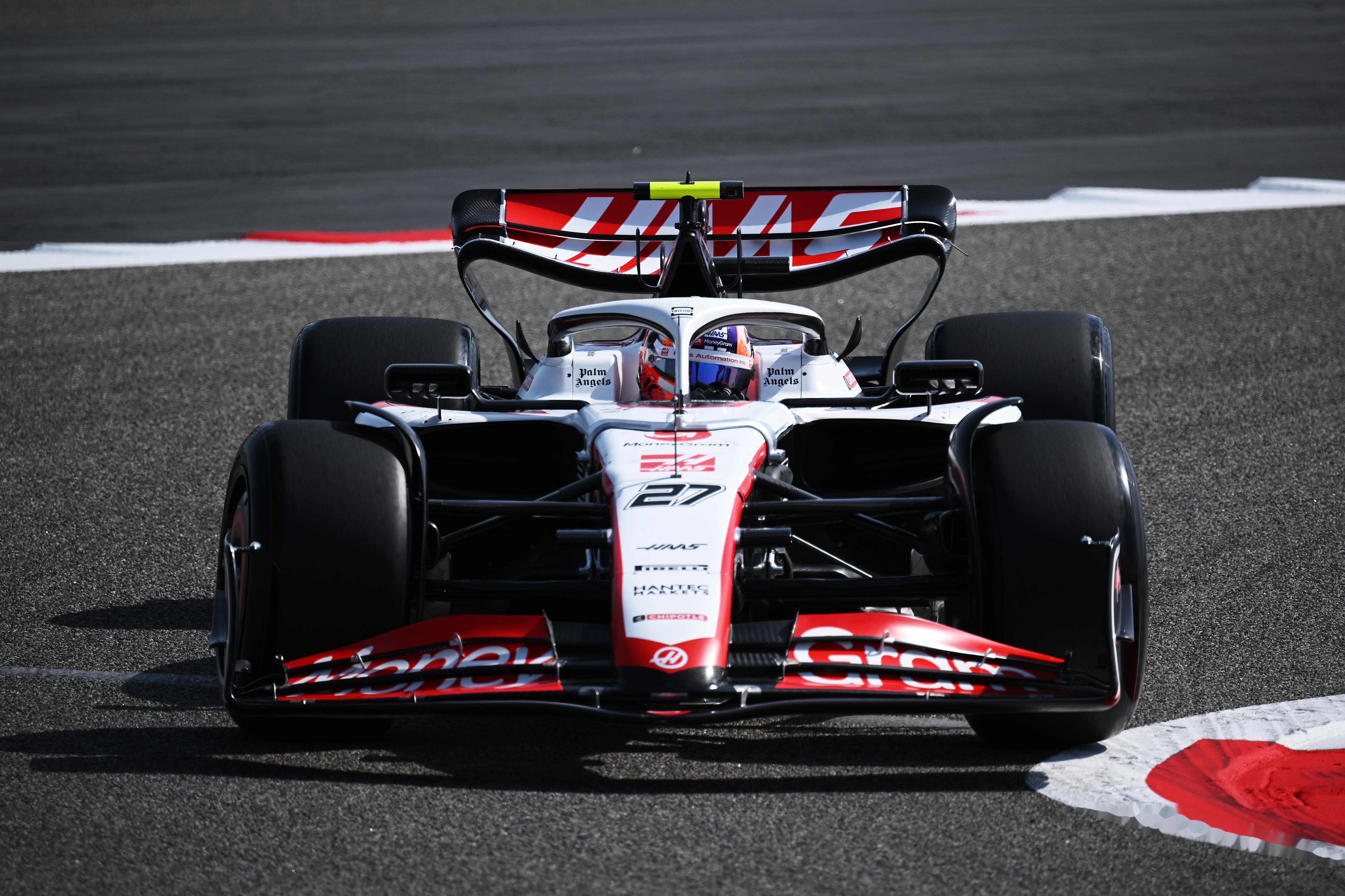 关于哈斯车队逆转红牛车队，皮亚斯特里扛起全队的信息