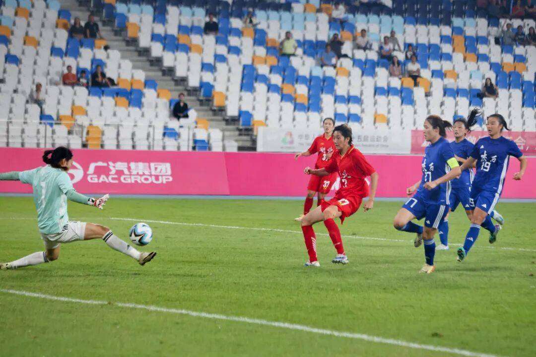 热门球队斩获胜利，晋级之路一步更近的简单介绍