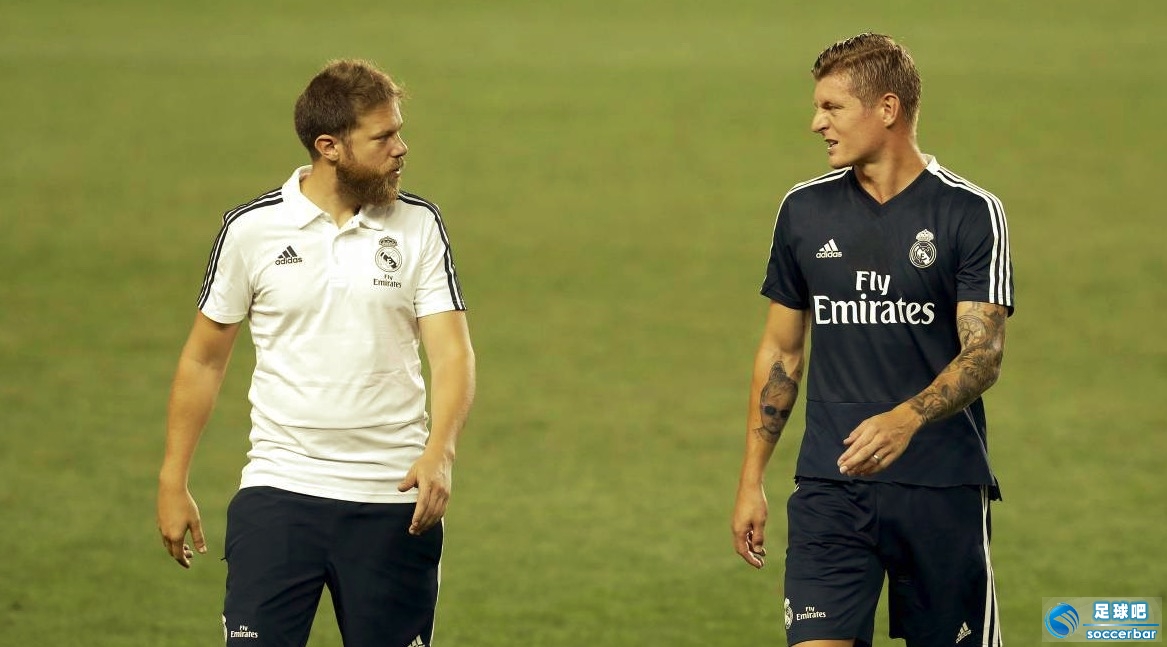 包含罗马横扫意大利，本泽马一己之力扛起全队的词条