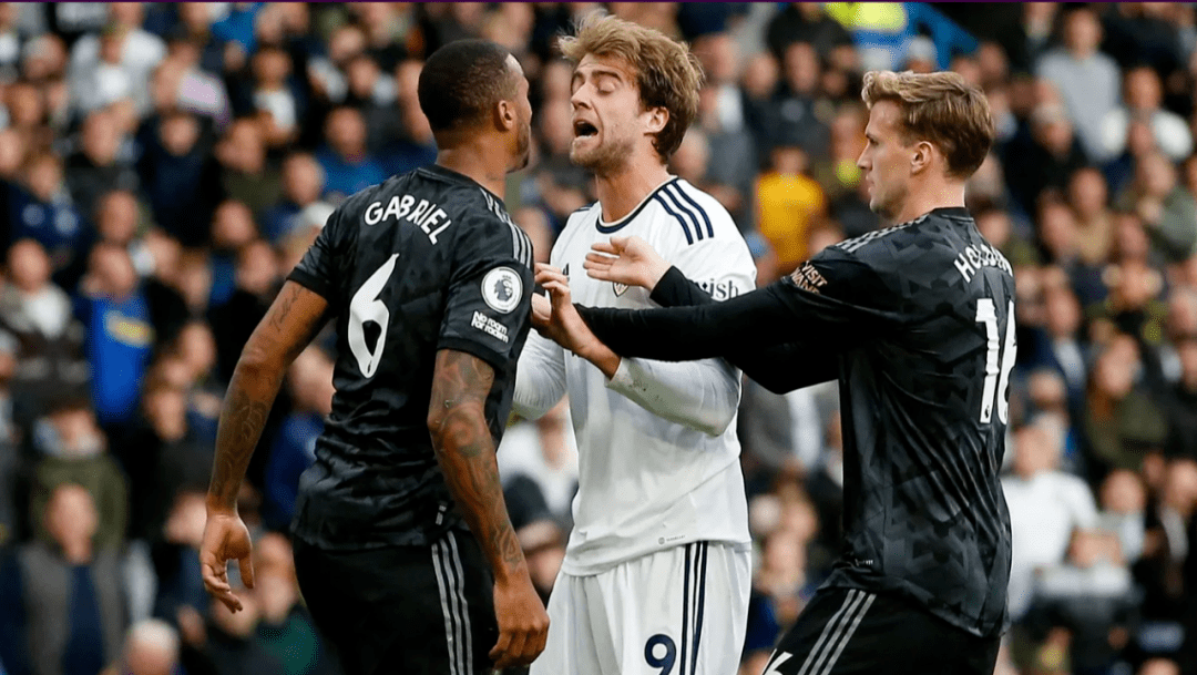 兰斯击败枪手，取得惊人胜利