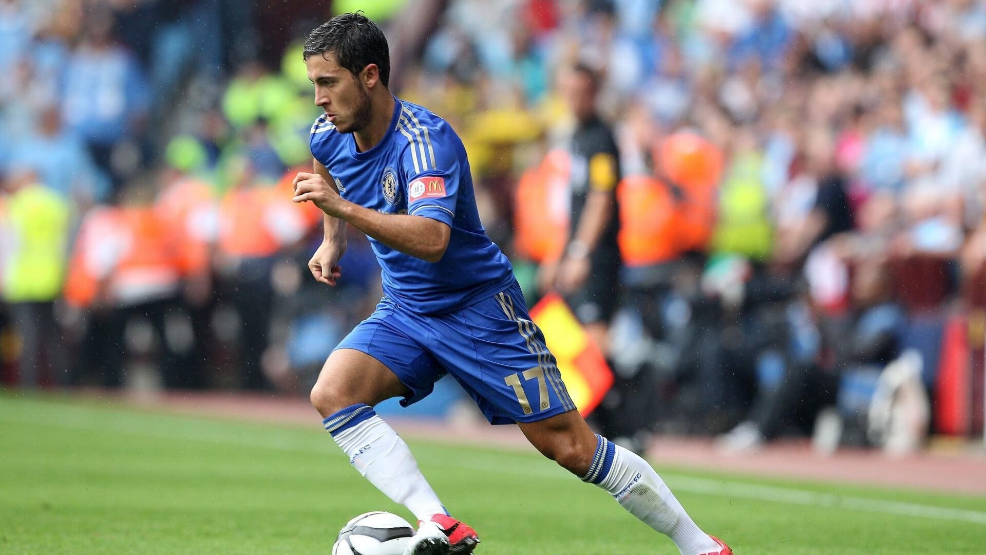 德甲争冠战焦点战，AC米兰碾压佛罗伦萨—跨联赛的战术启示